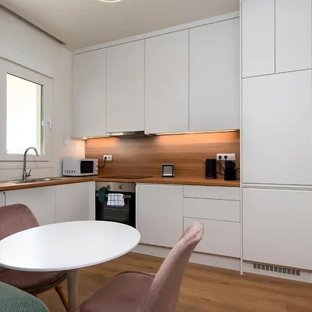 Apartament Calm 1br In The Heart Of Atena